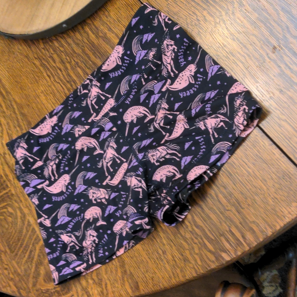 IAB shorts